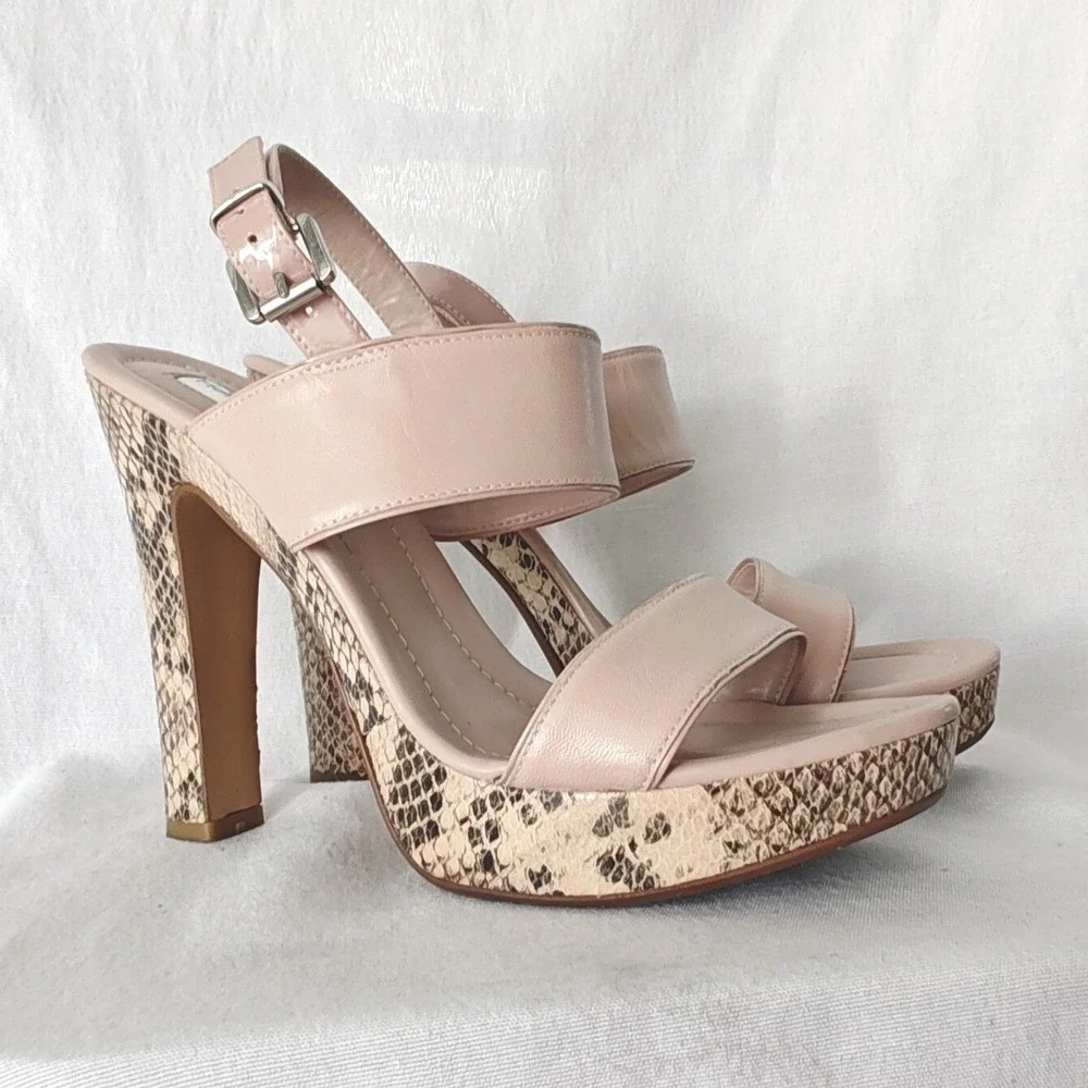 Halogen Platform Sandals Beige blush Snakeskin Embossed Block Heel platform 9